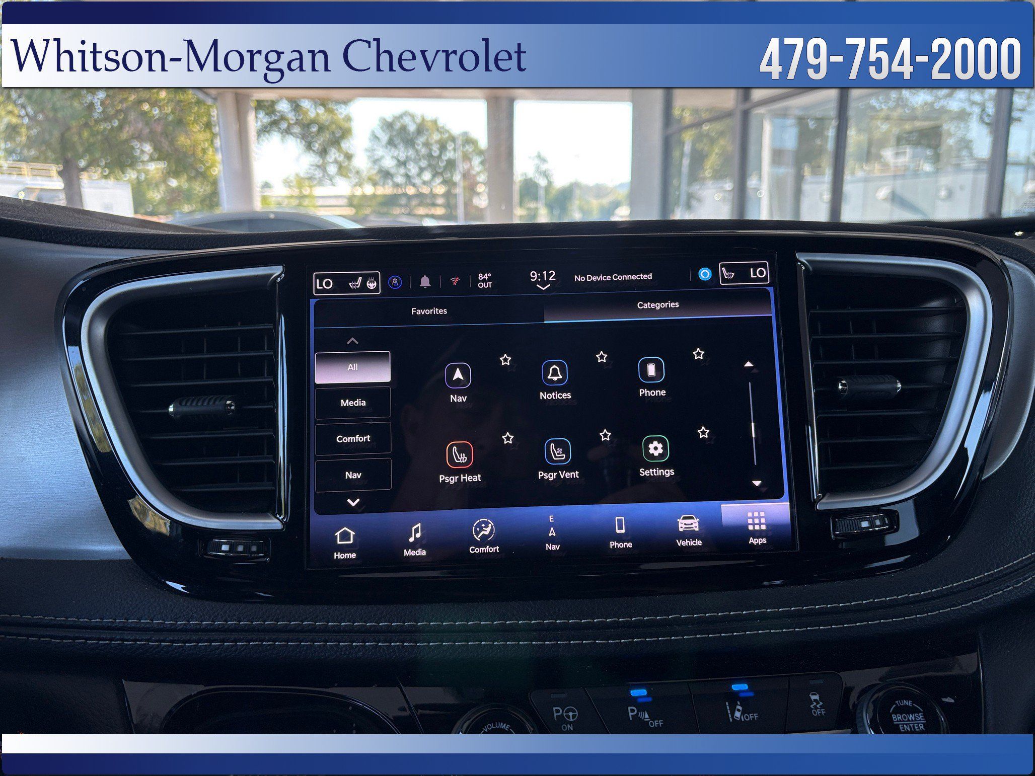 Used 2024 Chrysler Pacifica Premium FWD image 25