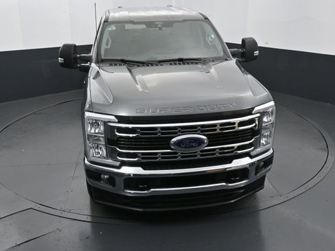 Used 2025 Ford F250 XLT image 33