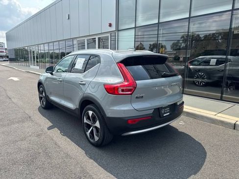 Certified 2025 Volvo XC40 B5 Plus AWD/4WD image 3