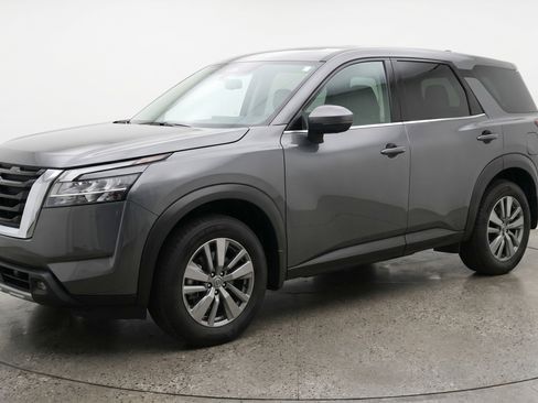 Used 2025 Nissan Pathfinder SV AWD/4WD image 3