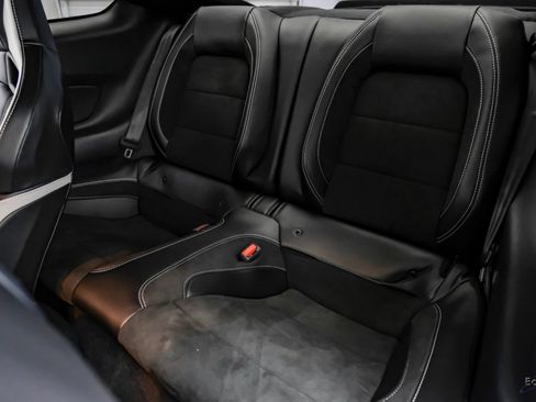 Used 2021 Ford Mustang Shelby GT500 w/ Carbon Fiber Handling Package RWD image 90