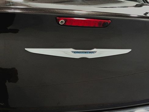 Used 2012 Chrysler 300 Limited RWD image 35