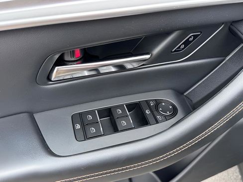 Used 2025 MAZDA CX-70 Plug-In Hybrid w/ Premium Plus image 29