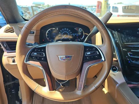 Used 2017 Cadillac Escalade ESV Platinum RWD image 11