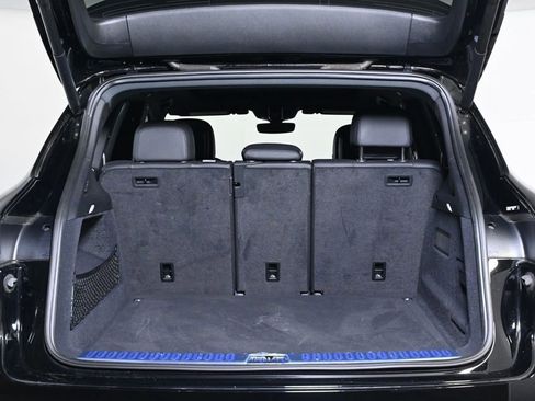 Certified 2023 Porsche Cayenne Platinum Edition AWD/4WD image 25