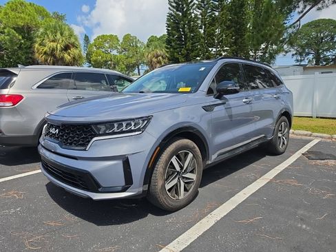 Used 2022 Kia Sorento S w/ Panoramic Sunroof Package FWD image 6