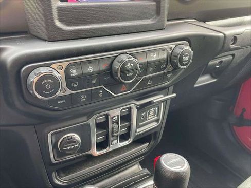 Used 2022 Jeep Gladiator Sport AWD/4WD image 29