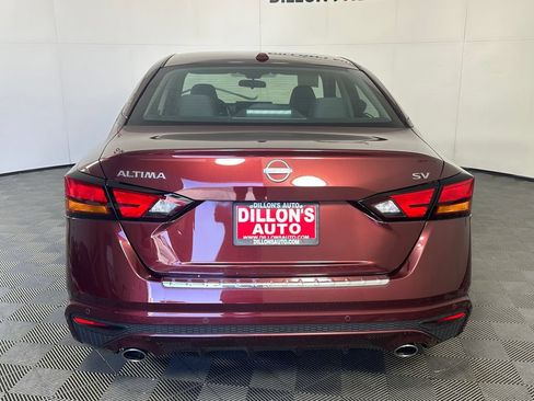 Used 2023 Nissan Altima 2.5 SV w/ SV Premium Package FWD image 5