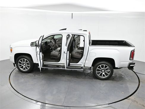 Used 2021 GMC Canyon Denali image 37