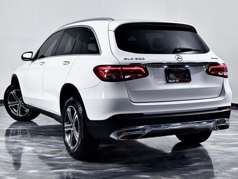 Used 2019 Mercedes-Benz GLC 300 4MATIC w/ Premium Package image 11