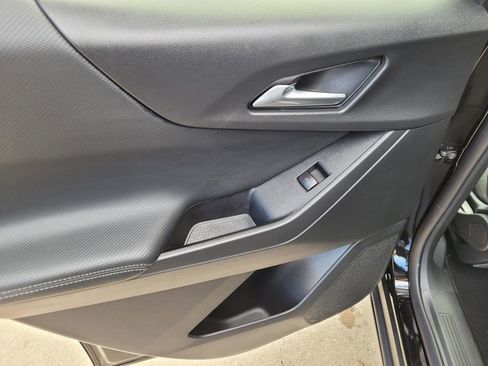 New 2026 Chevrolet Equinox LT image 8