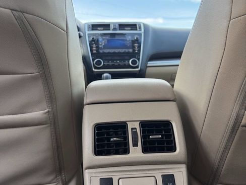 Used 2018 Subaru Outback 2.5i Limited image 12