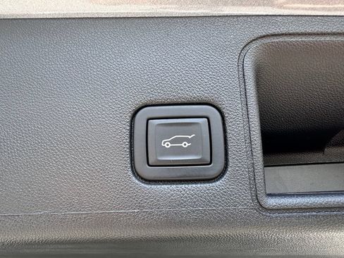 Used 2024 GMC Terrain SLT w/ Tech Package AWD/4WD image 45