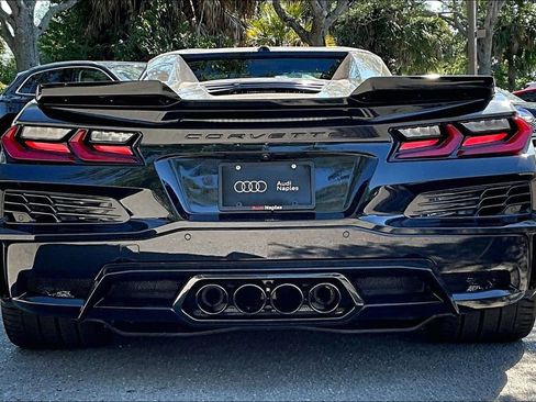 Used 2023 Chevrolet Corvette Z06 RWD image 6