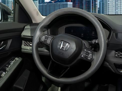 Certified 2025 Honda Accord SE image 21
