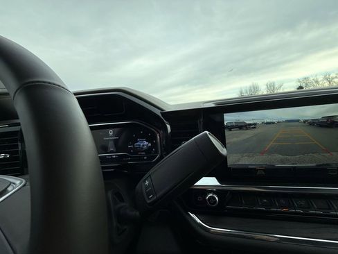 Used 2024 GMC Sierra 1500 SLT image 22