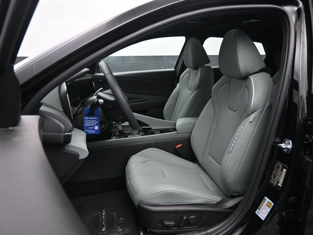 Used 2026 Hyundai Elantra Limited w/ Cargo Package FWD image 25