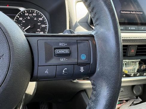 Used 2023 Nissan Rogue SV w/ SV Premium B Package image 13