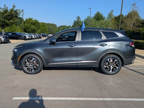Used 2023 Kia Sportage EX FWD image 7