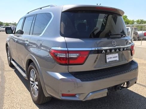 Used 2023 Nissan Armada SL w/ Captain's Chairs Package image 2
