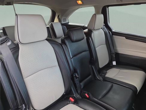 Used 2025 Honda Odyssey Elite image 35