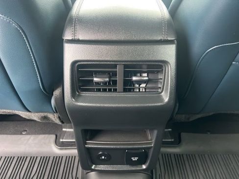 Used 2023 Ford Edge SEL w/ Sport Appearance Package AWD/4WD image 20
