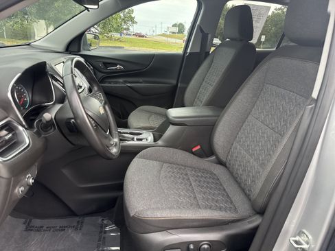 Used 2022 Chevrolet Equinox LT FWD image 3