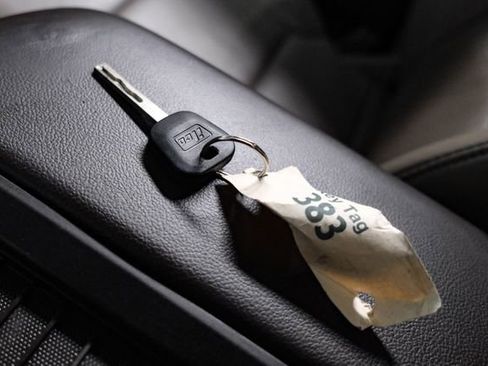 Used 2017 GMC Sierra 1500 SLT w/ SLT Premium Package image 56