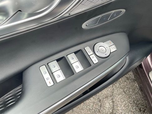 Used 2023 Genesis GV70 2.5T w/ Select Package image 12