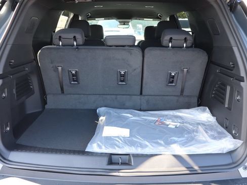 New 2027 Chevrolet Traverse LT w/ Driver Confidence Package AWD/4WD image 25