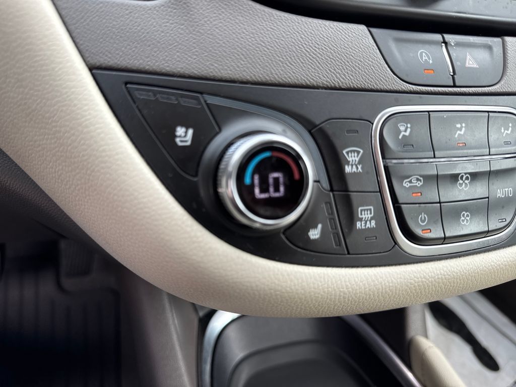 Used 2024 Chevrolet Malibu LT FWD image 21