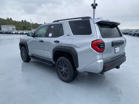 New 2026 Toyota 4Runner SR5 image 8
