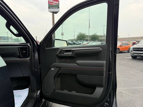 Used 2023 GMC Sierra 1500 AT4 w/ AT4 Premium Package AWD/4WD image 19