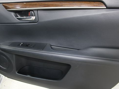 Used 2015 Lexus ES 350 w/ Luxury Package FWD image 25