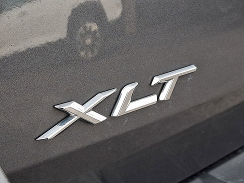 Used 2022 Ford Explorer XLT w/ Equipment Group 202A image 33