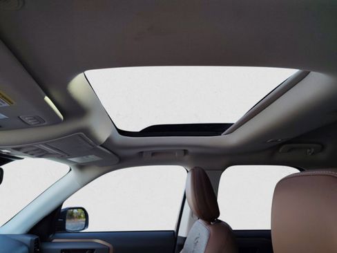 Used 2023 Ford Bronco Sport Outer Banks w/ Tech Package image 13