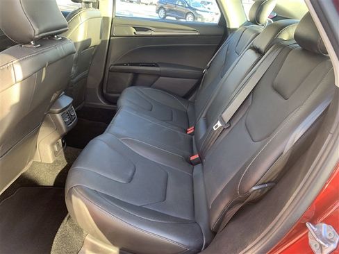 Used 2016 Ford Fusion Titanium FWD image 22