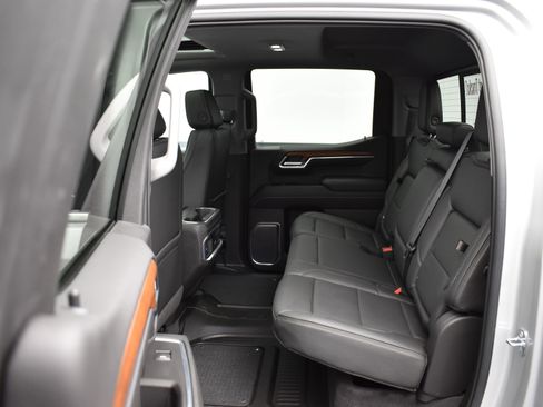 Used 2022 GMC Sierra 1500 Denali w/ Denali Reserve Package image 10