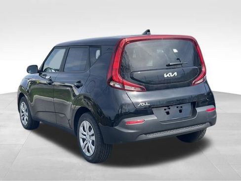 Used 2022 Kia Soul LX FWD image 5
