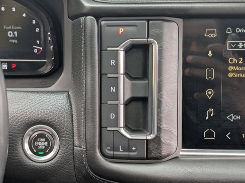 Used 2023 GMC Yukon XL Denali image 31