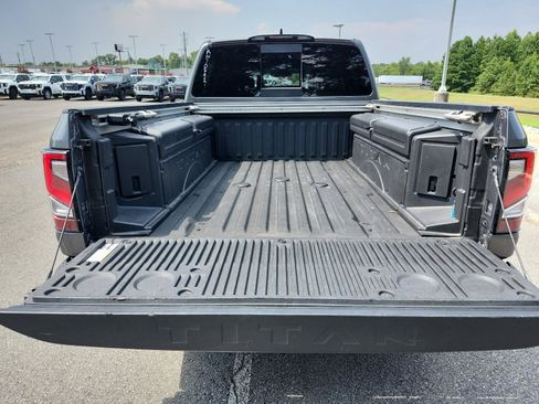 Used 2024 Nissan Titan PRO-4X w/ Pro-4x Convenience Package AWD/4WD image 13