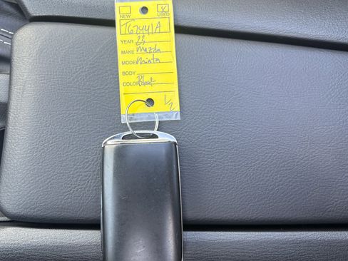 Used 2023 MAZDA MX-5 Miata Grand Touring image 33