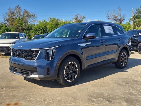 New 2026 Kia Sorento S image 4