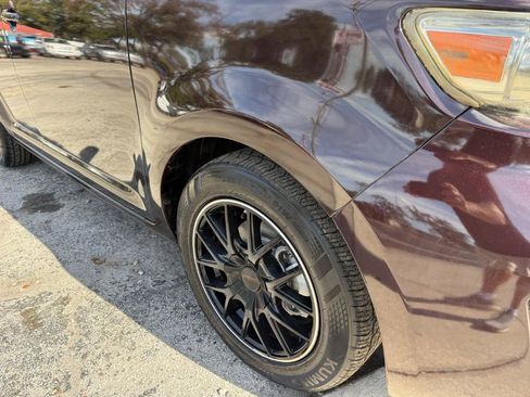 Used 2010 Scion xB FWD image 3