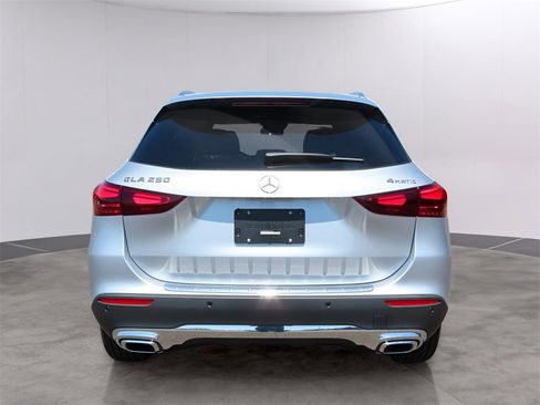 New 2025 Mercedes-Benz GLA 250 4MATIC image 11