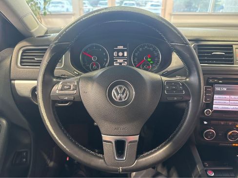 Used 2013 Volkswagen Jetta SE image 18