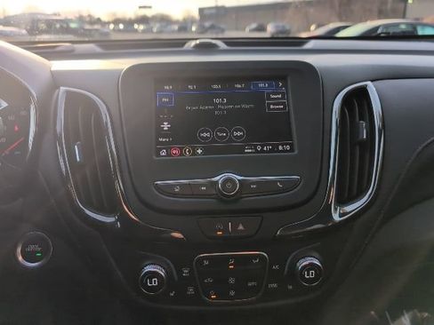 Used 2023 Chevrolet Equinox RS image 19