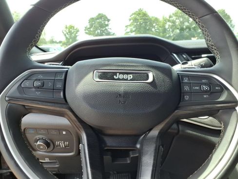 Used 2024 Jeep Grand Cherokee Limited 4xe AWD/4WD image 27