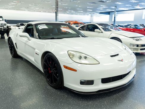 Used 2012 Chevrolet Corvette Z06 w/ Battery Protection Package RWD image 3