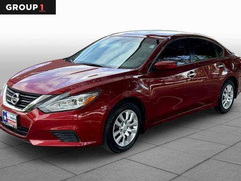 Used 2018 Nissan Altima 2.5 S w/ S Convenience Package FWD image 1